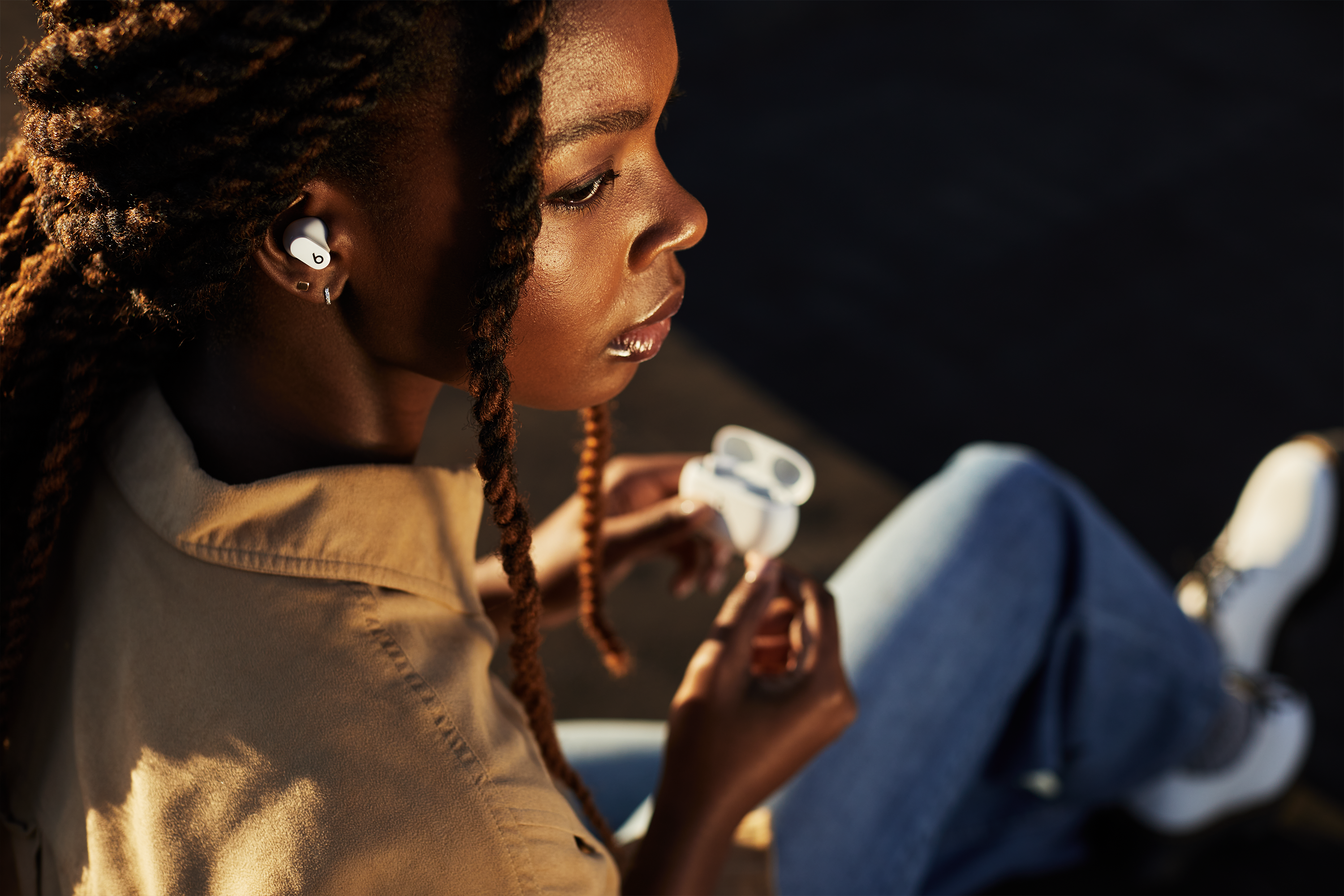 BEATS WANTS YOU TO TREAT YOUR EARS WITH THESE FEATHERWEIGHT ‘STUDIO BUDS’
