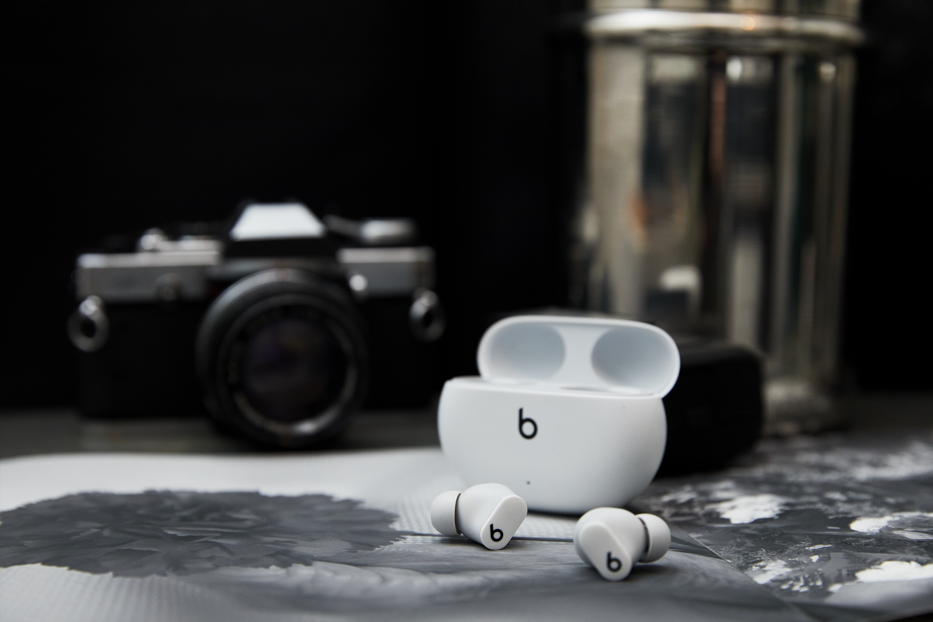 BEATS WANTS YOU TO TREAT YOUR EARS WITH THESE FEATHERWEIGHT ‘STUDIO BUDS’