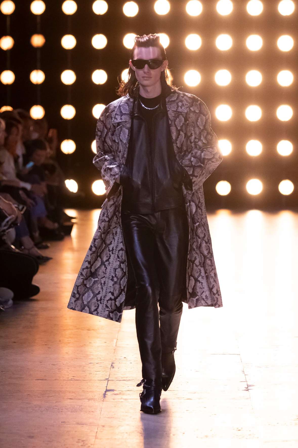 HEDI SLIMANE PRESENTS A STAR-STUDDED ROCK RENAISSANCE AT CELINE HOMME SS23 SHOW