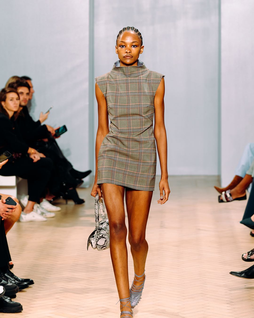 THE 5 LOOKS WE WON’T FORGET (ME NOT) FROM 16ARLINGTON