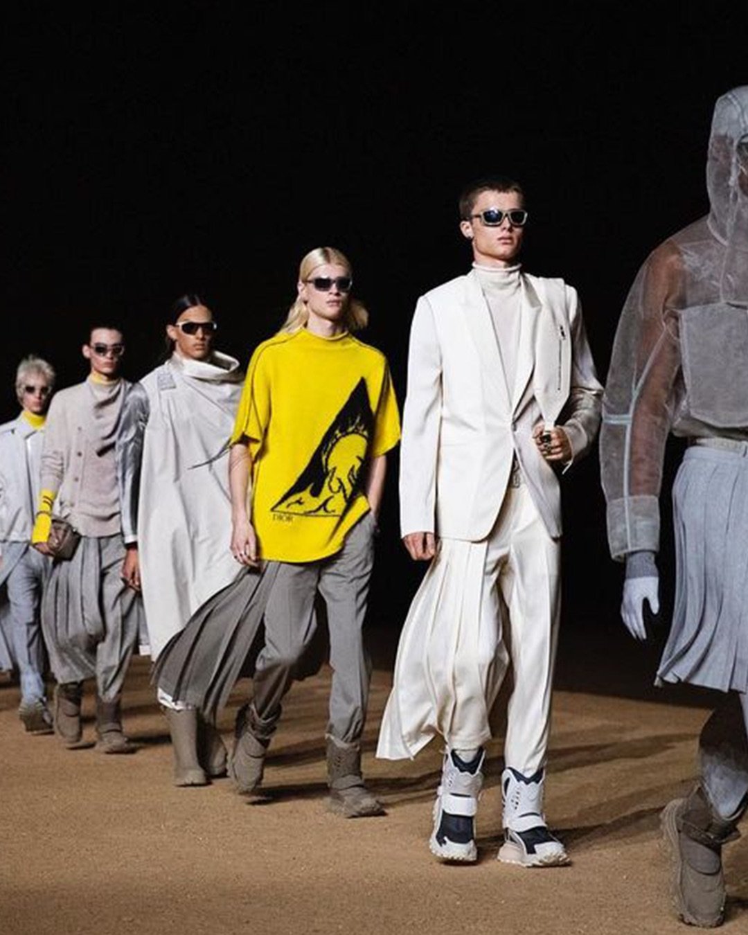 HAPPY GOLDEN DAYS OF DIOR