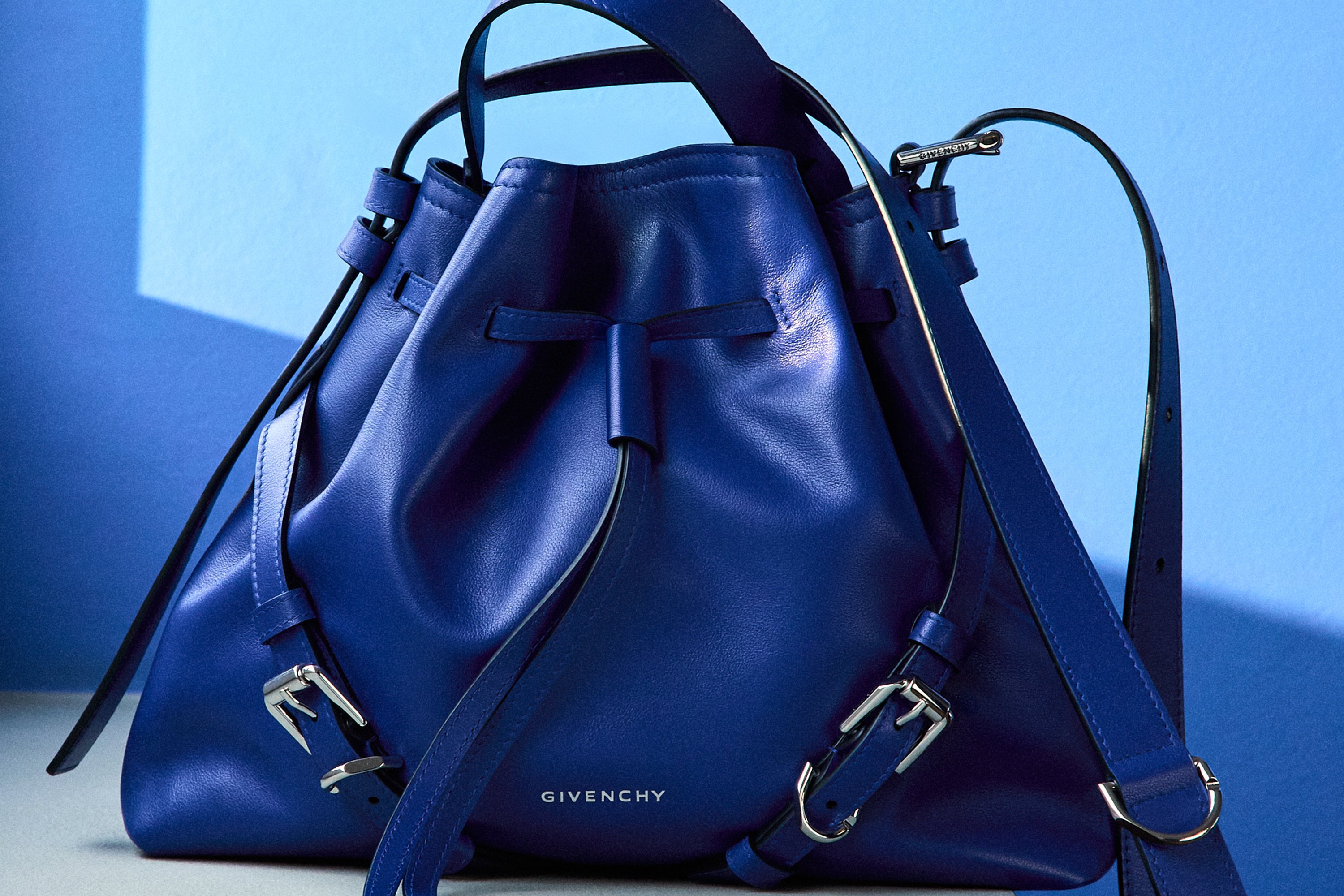 I need the Givenchy Voyou Bucket in my bag rotation
