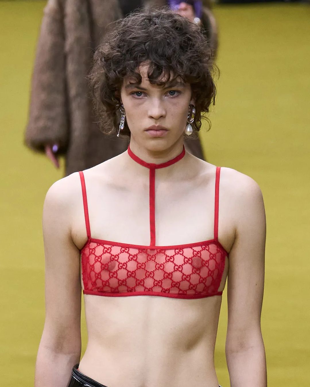 G STRINGS, WRISTLESS GLOVES & HORSE HARNESSES AT GUCCI’S FW23 COLLECTION
