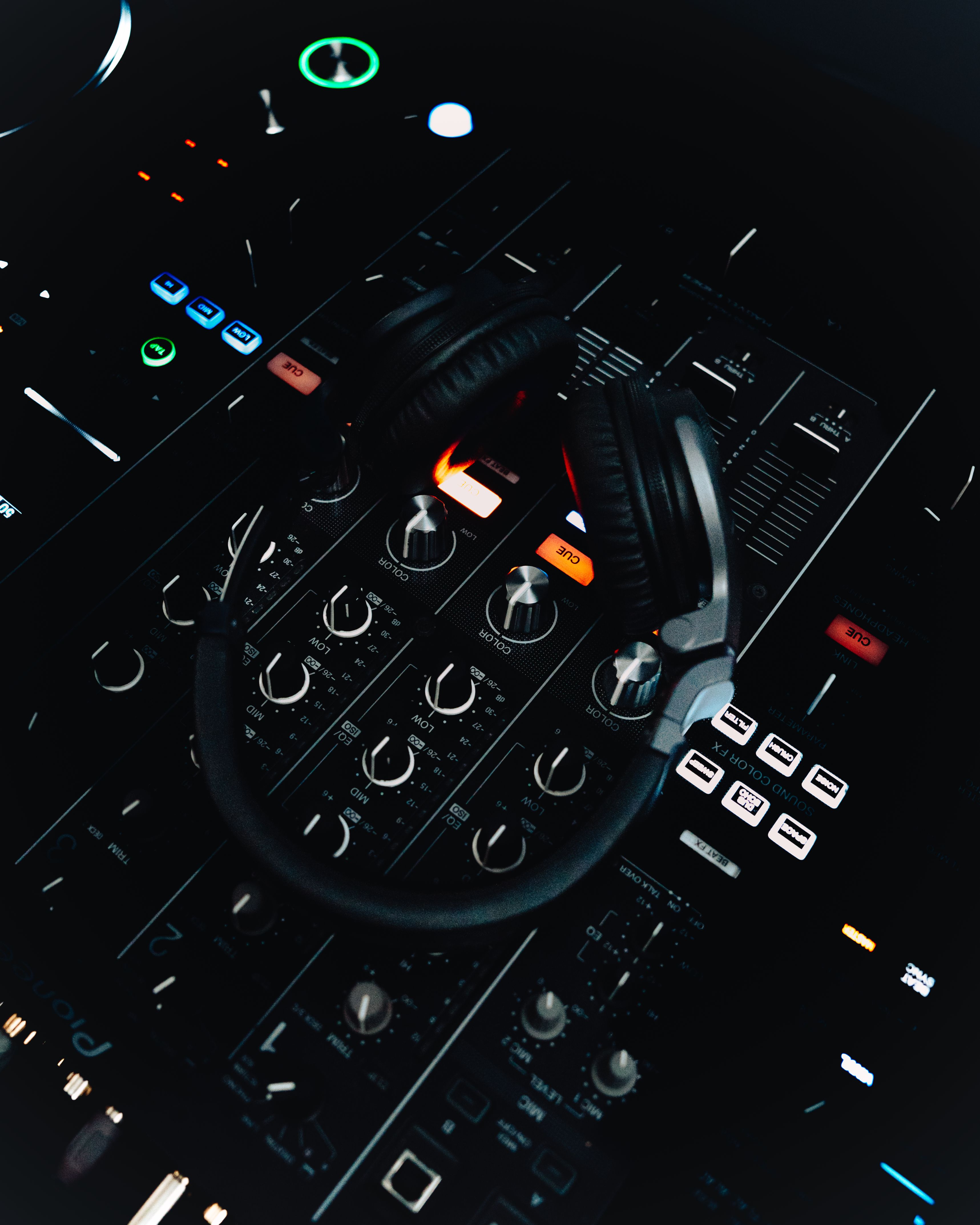 DJ Decks