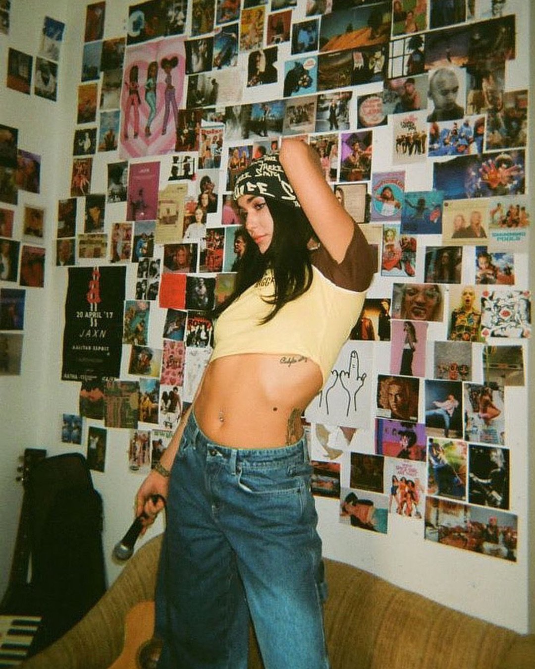 HOW TO MAKE YOUR MUSIC BANG ON (AND OFF) TIKTOK WITH IZZI DE-ROSA