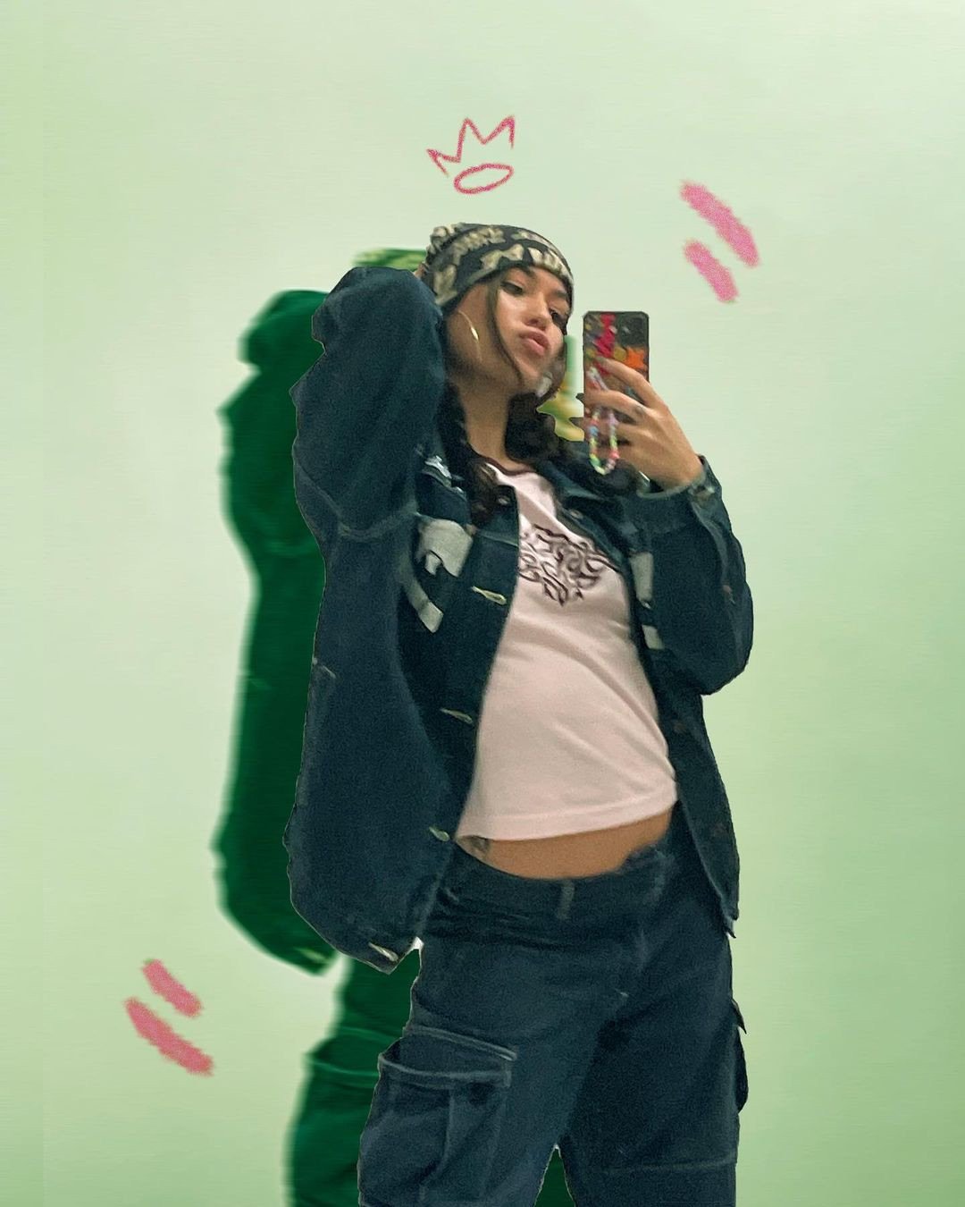HOW TO MAKE YOUR MUSIC BANG ON (AND OFF) TIKTOK WITH IZZI DE-ROSA