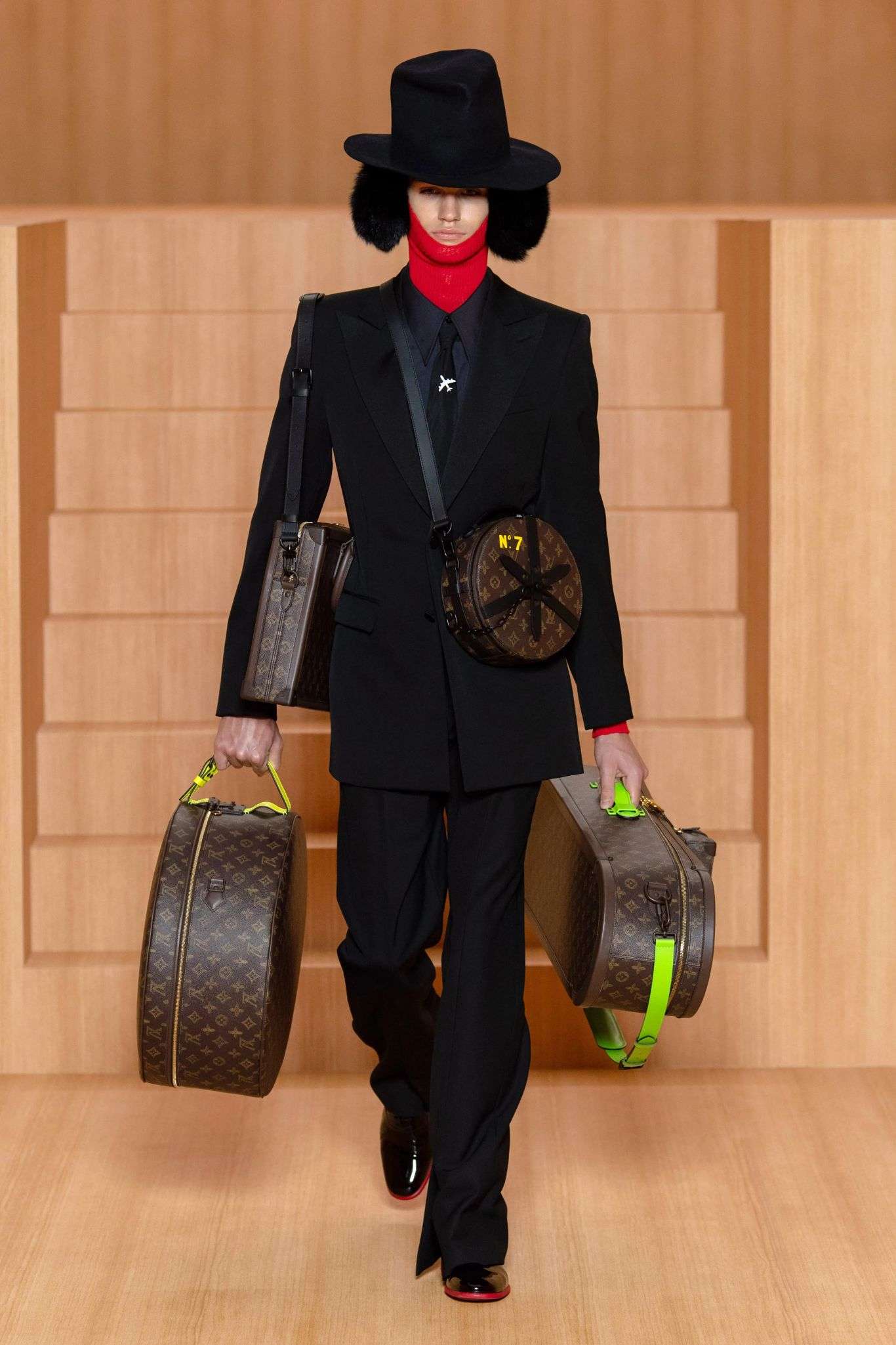 HOW VIRGIL ABLOH USED 6 SECONDS OF MUSIC TO INSPIRE THE ENTIRE LOUIS VUITTON SS22 SHOW