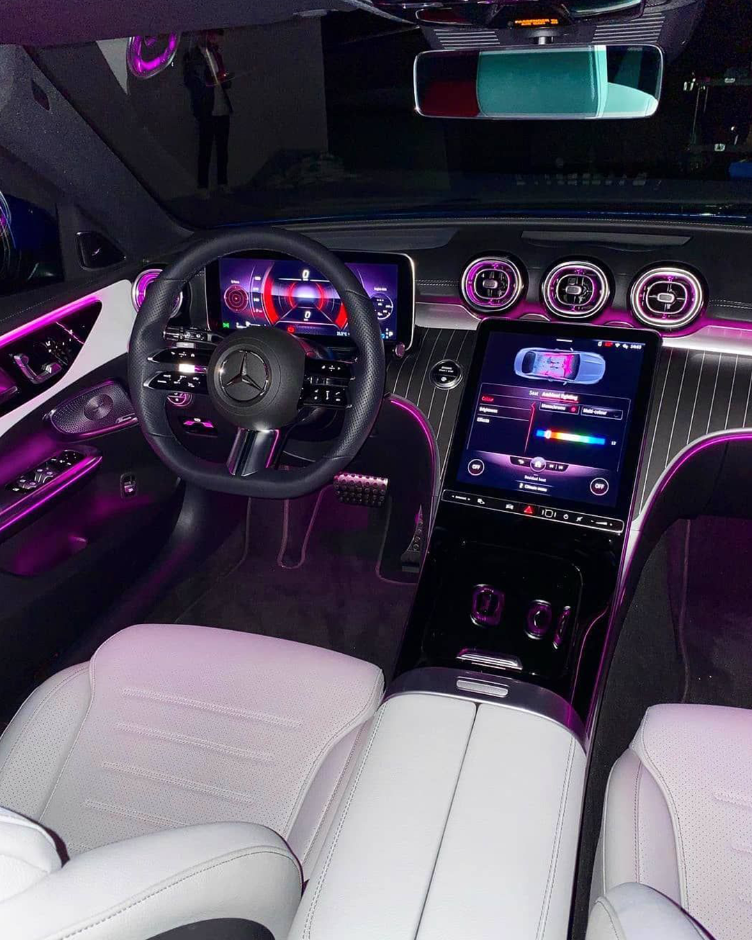 THE 2022 MERCEDES-BENZ C-CLASS SEDAN IS THE FUTURE OF LUXURY, AND HERE'S WHY