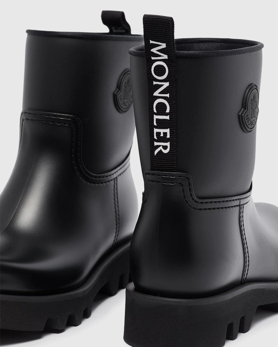 FASHION SCHOOL: PASS YOUR DRIP TEST WITH MONCLER