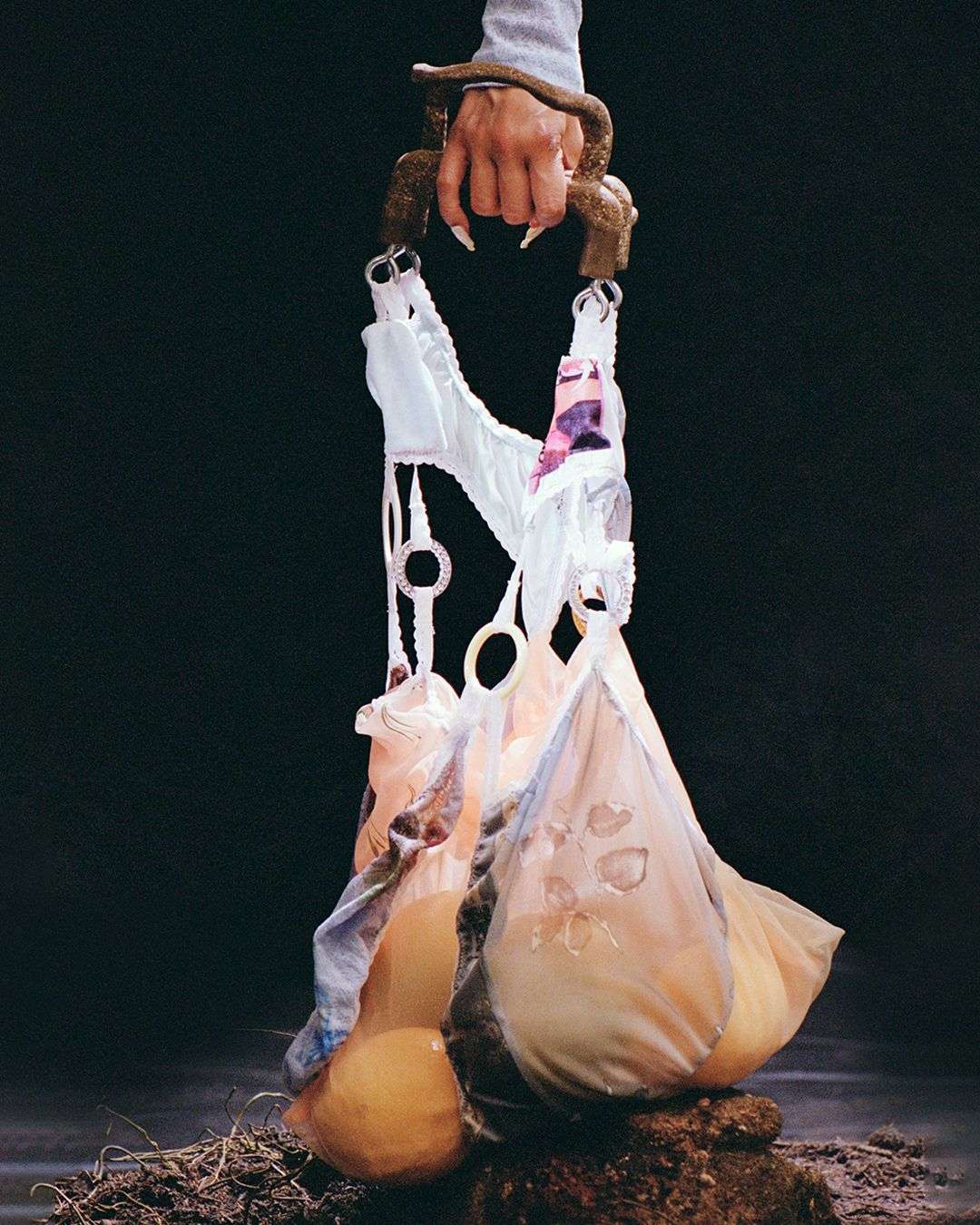 SOUTH LONDON TRIMS TO COUTURE WEEK KICK OFF: WHAT’S GOING ON IN FASHION & CULTURE?