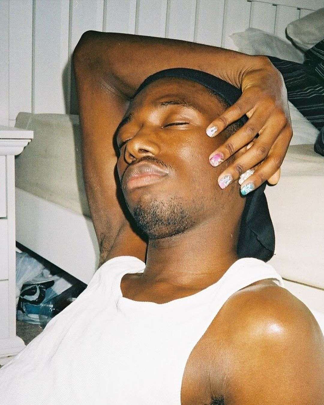 MALE ACRYLICS, THE NEW TIKTOK TREND COMING OFFLINE