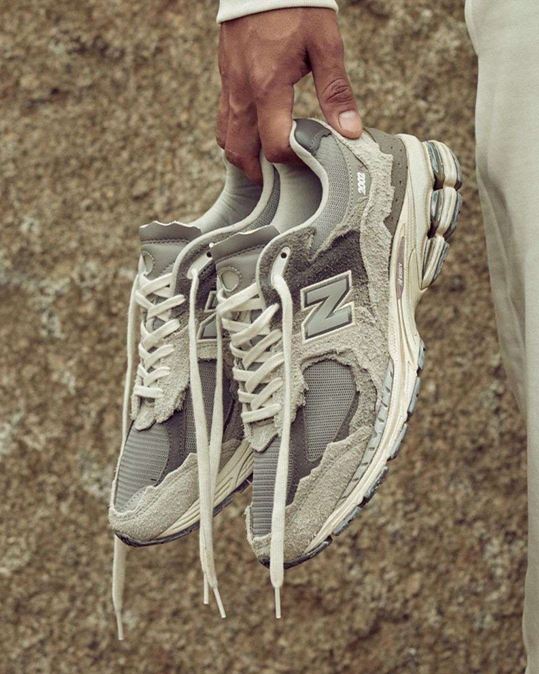WHO KNEW THE NEW BALANCE 2002R IS EVEN BETTER DECONSTRUCTED?