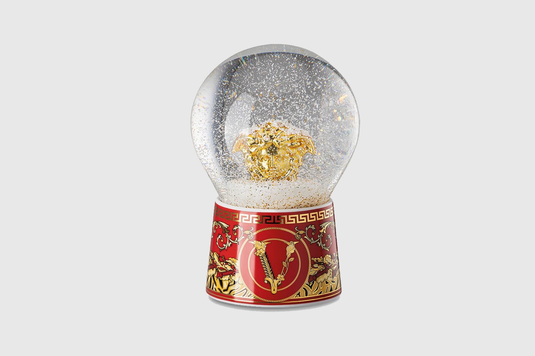 DECK OUT YOUR HALLS: A CHRISTMAS SHOPPING GUIDE
