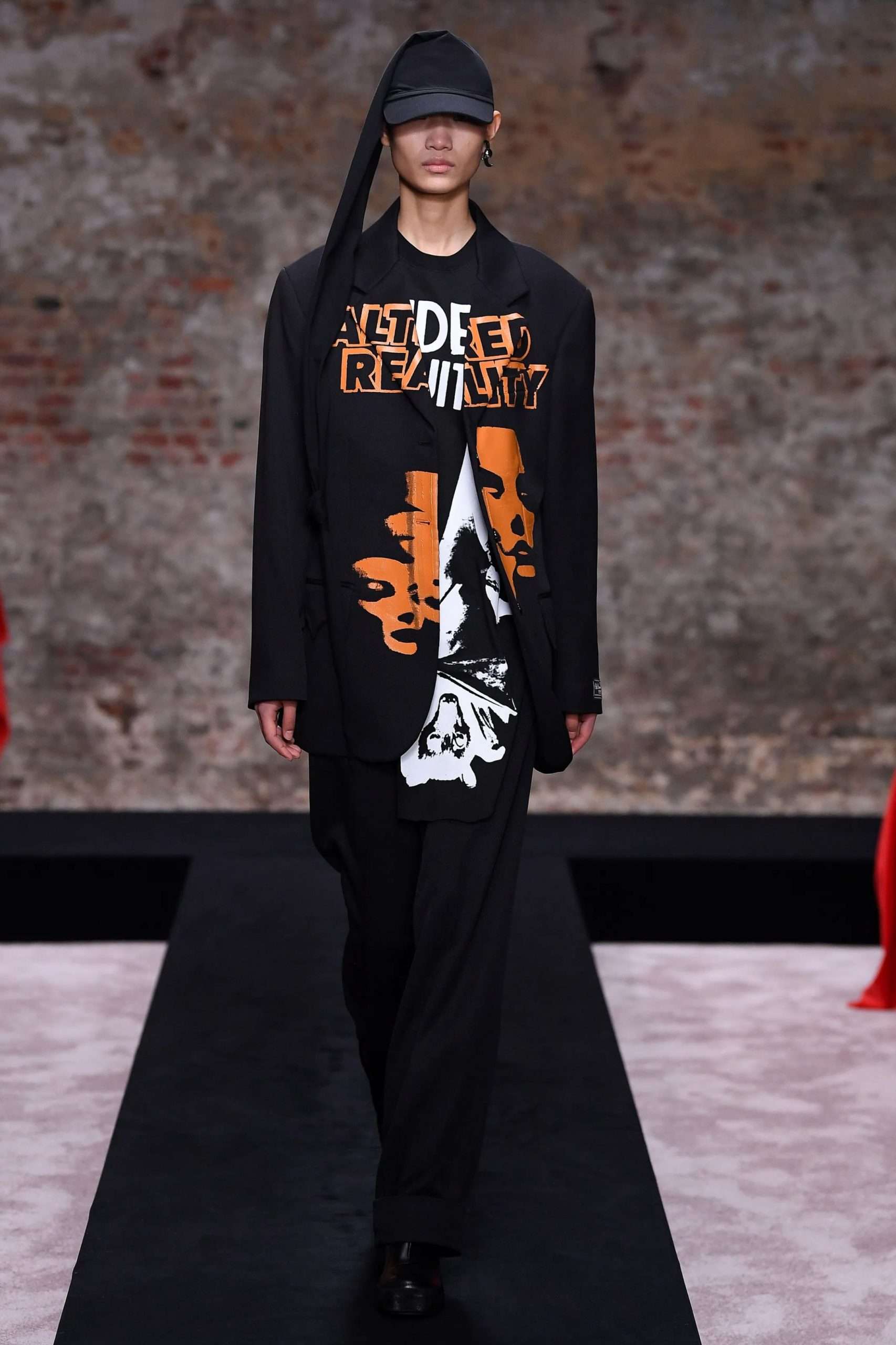 DARK ROMANTICISM? RAF SIMONS HAS ME UNDER HIS SPELL