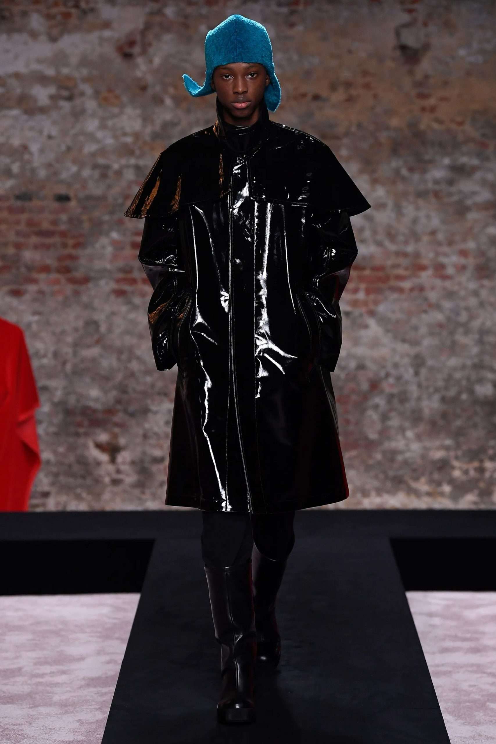 DARK ROMANTICISM? RAF SIMONS HAS ME UNDER HIS SPELL