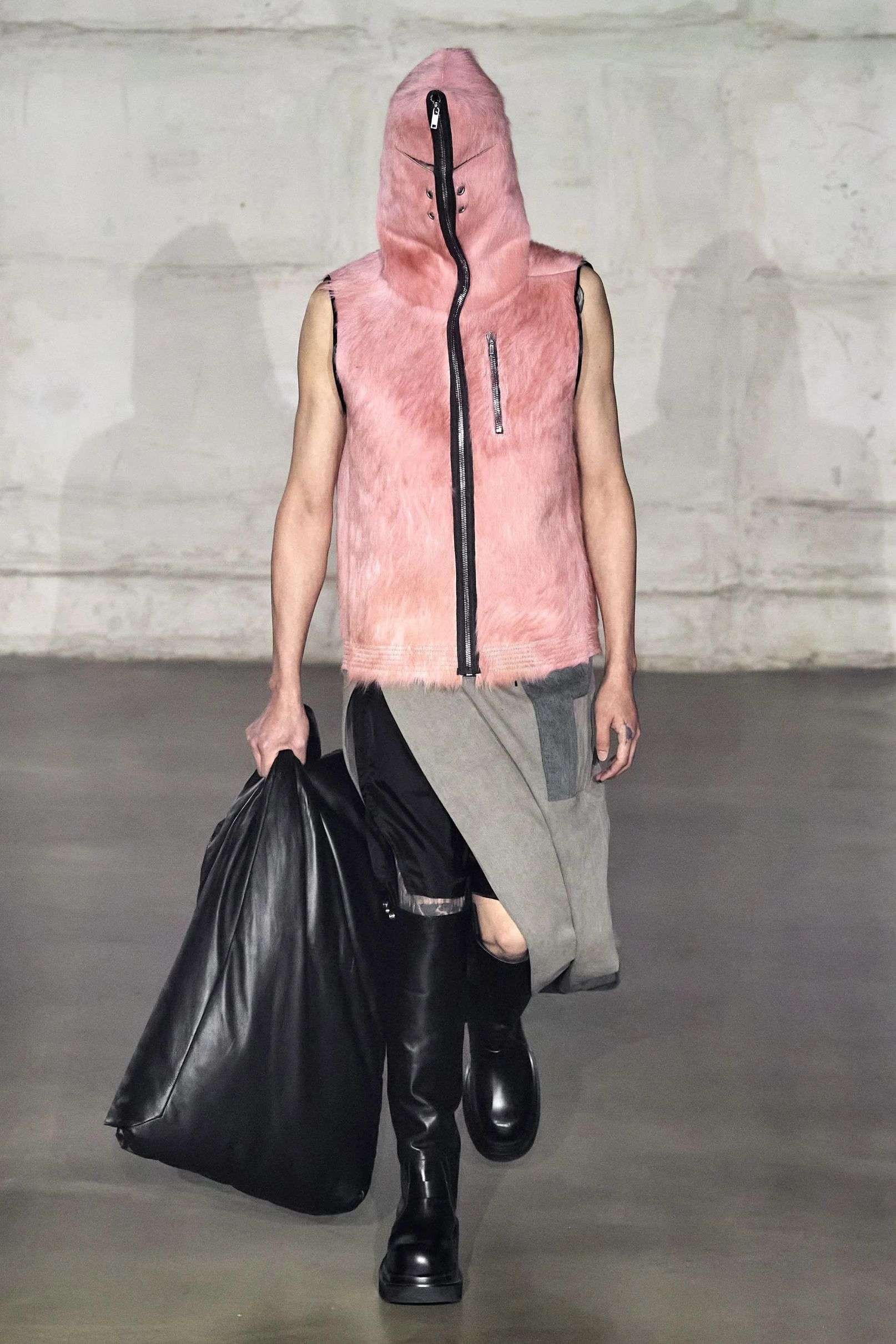 RICK OWENS GETS "DELICIOUSLY SLEAZY" FOR AW22