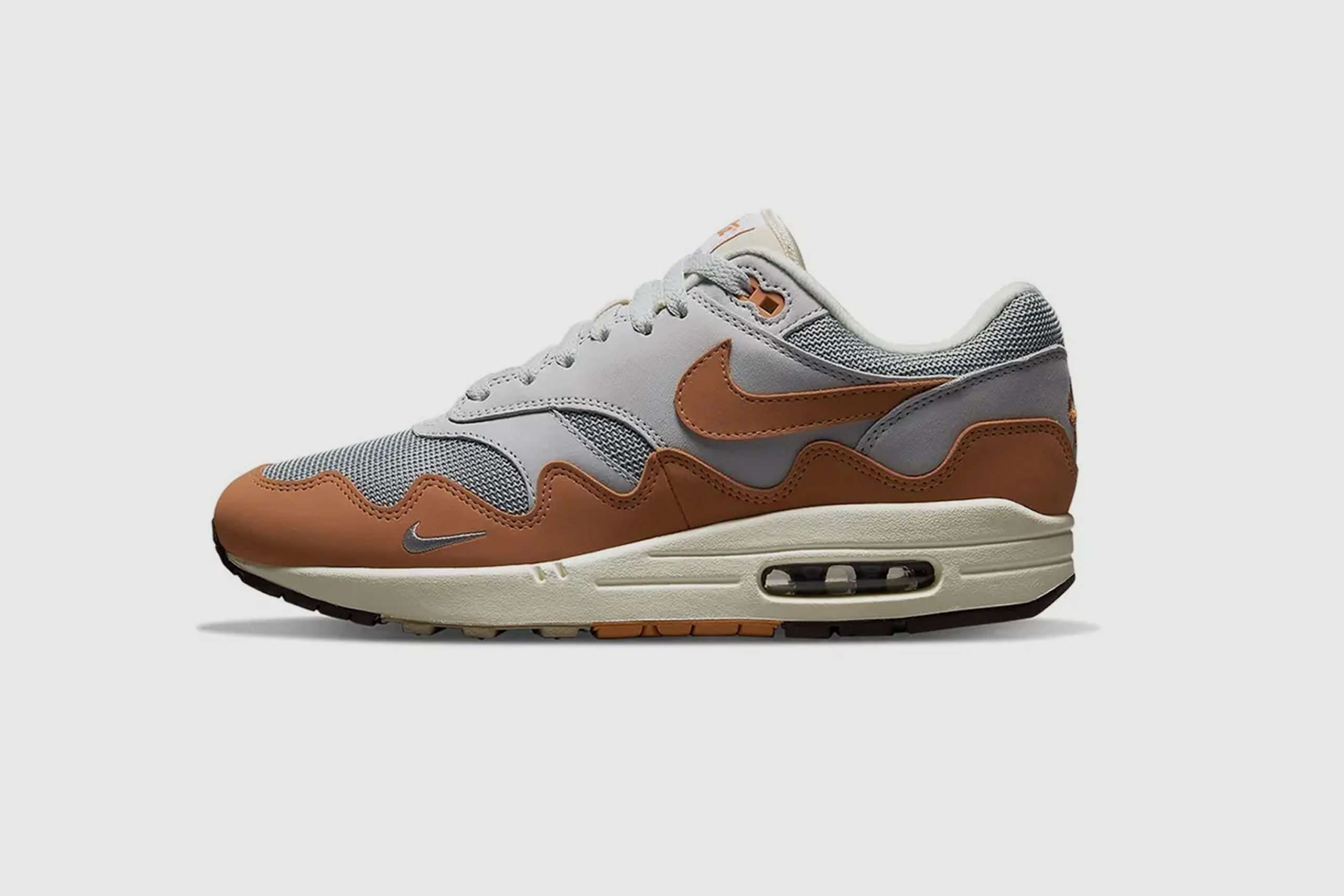 TEAMWORK MAKES THE DREAM WORK - THIS WEEK IN SNEAKERS