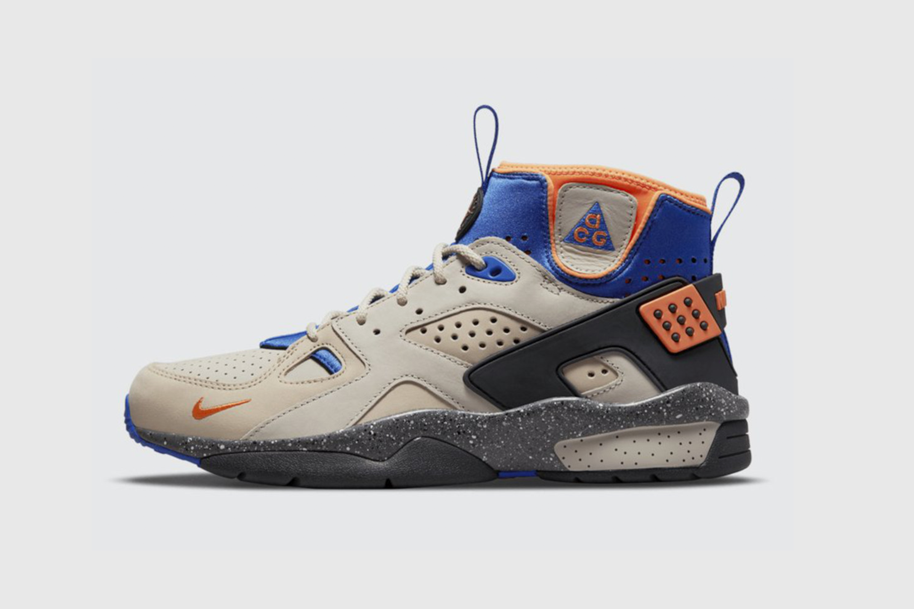 ACG CLASSICS AND NEW DUNK SILHOUETTES - THIS WEEK IN SNEAKERS