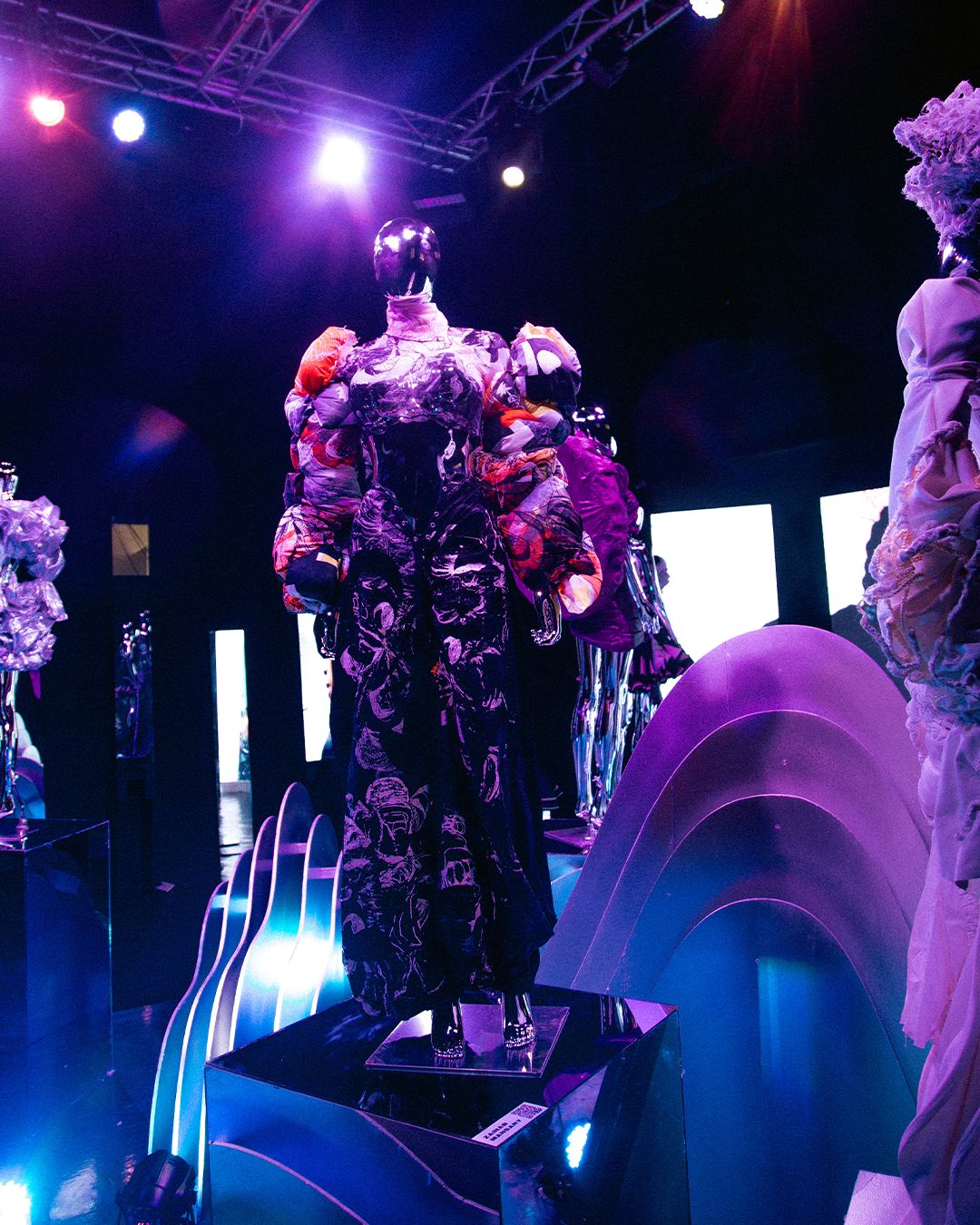 DUNSIN WRIGHT’S ‘2121: SPECULATIVE EVERYTHING’ EXPLORES THE FUTURE OF FASHION IN 100 YEARS