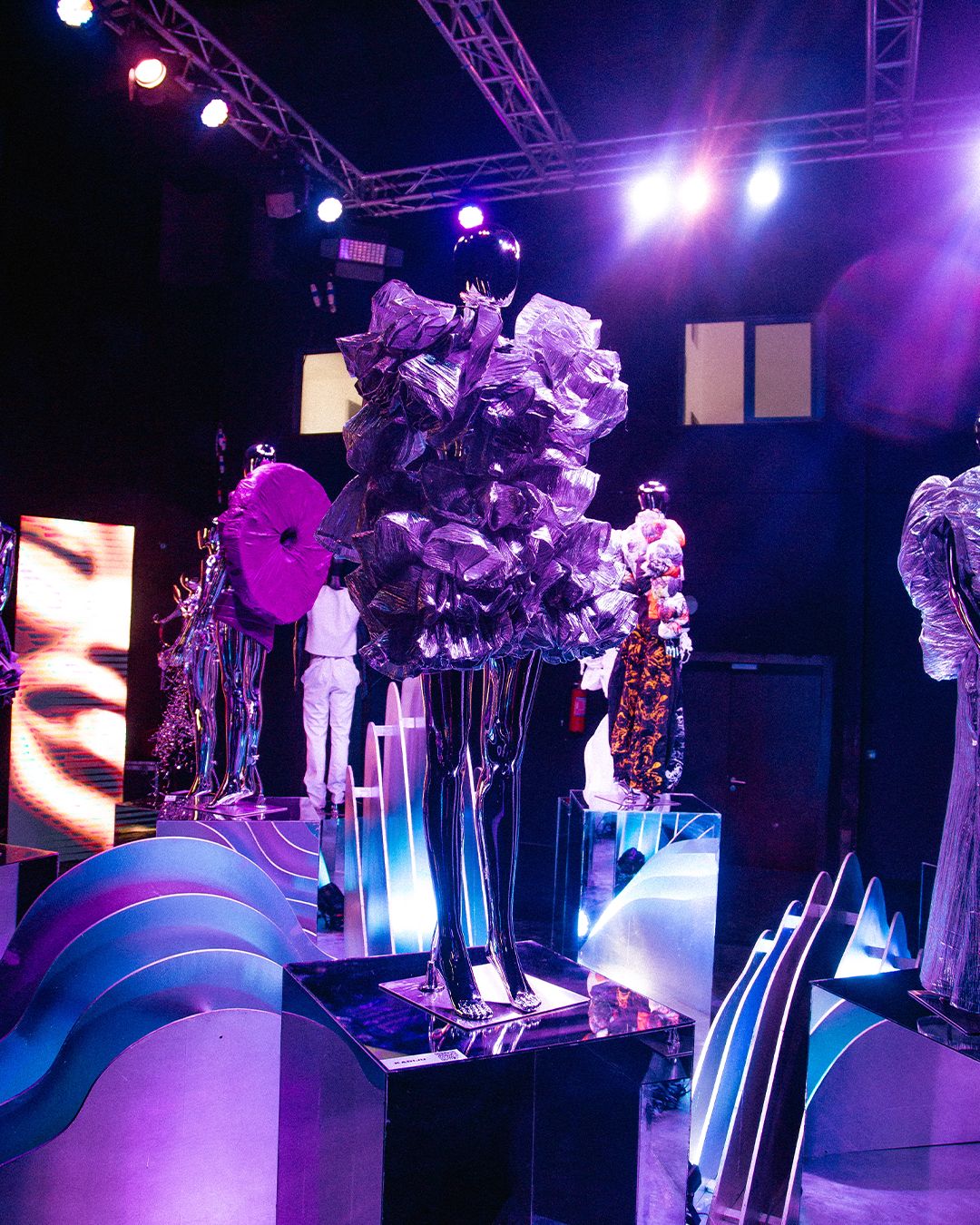 DUNSIN WRIGHT’S ‘2121: SPECULATIVE EVERYTHING’ EXPLORES THE FUTURE OF FASHION IN 100 YEARS