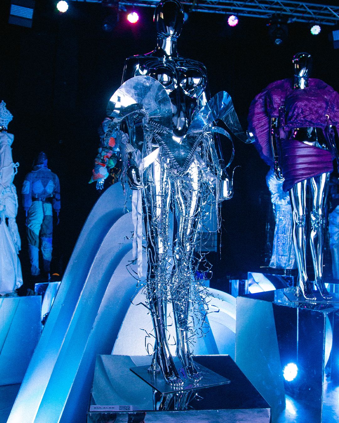 DUNSIN WRIGHT’S ‘2121: SPECULATIVE EVERYTHING’ EXPLORES THE FUTURE OF FASHION IN 100 YEARS