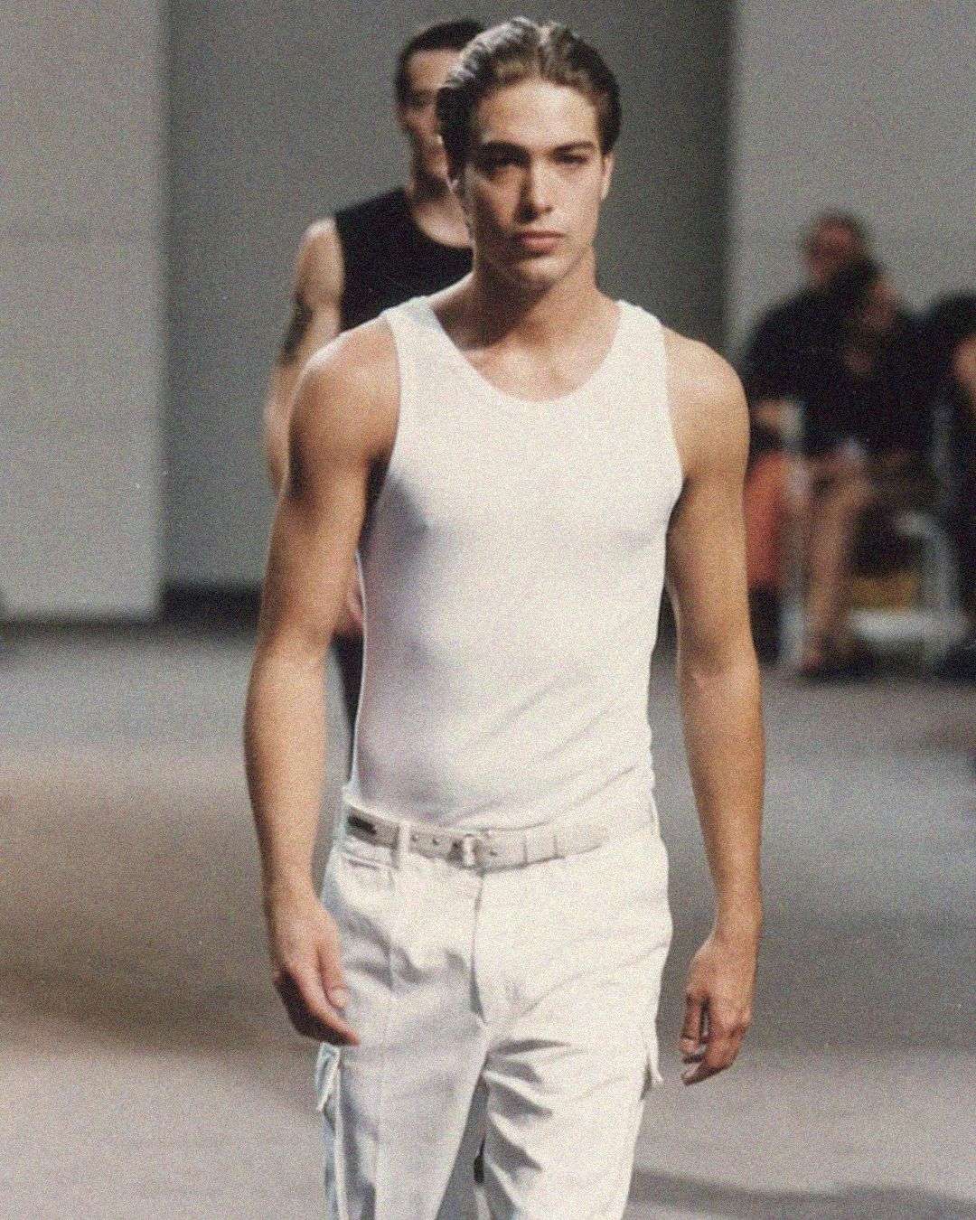 NORMCORE IS BACK THANKS TO THE WHITE TANK TOP