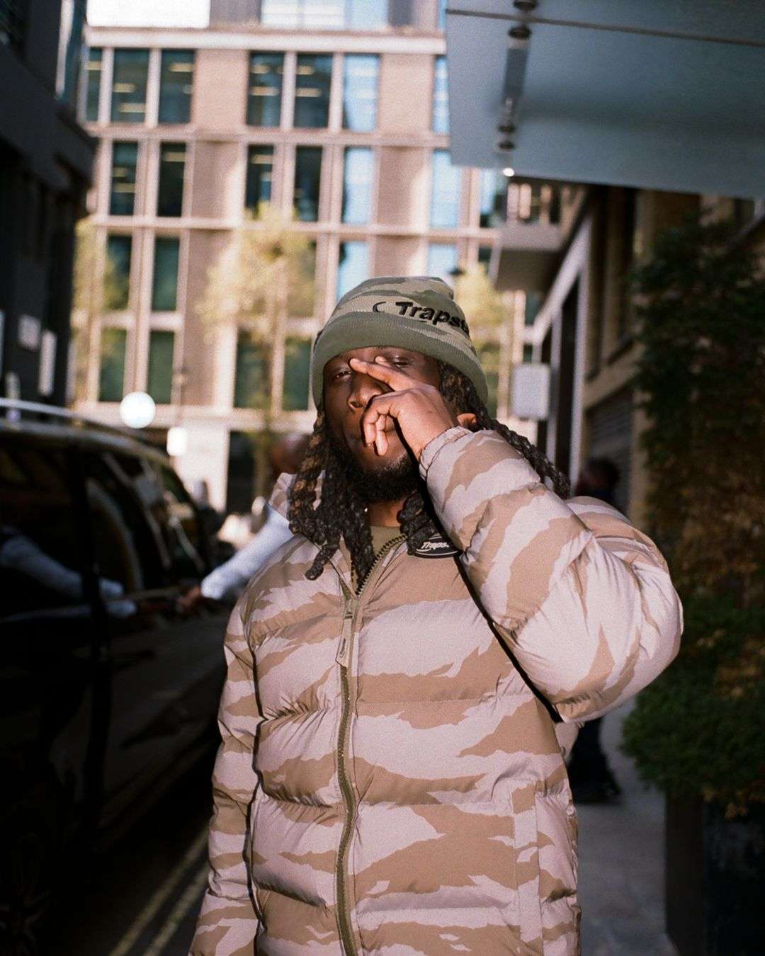 WE OUTSIDE: TRAPSTAR’S POP UP & RONDODASOSA’S KICK GAME GIVEAWAY SHUT DOWN LONDON