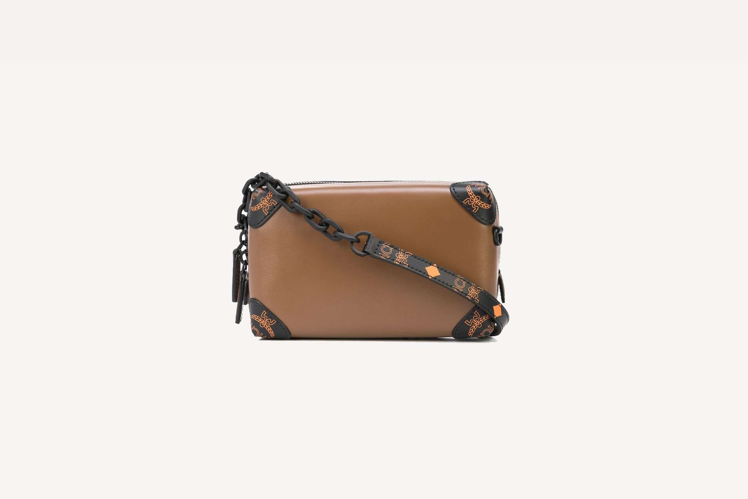 GO BIG OR GO SMALL WITH TRUNKS & LUGGAGE