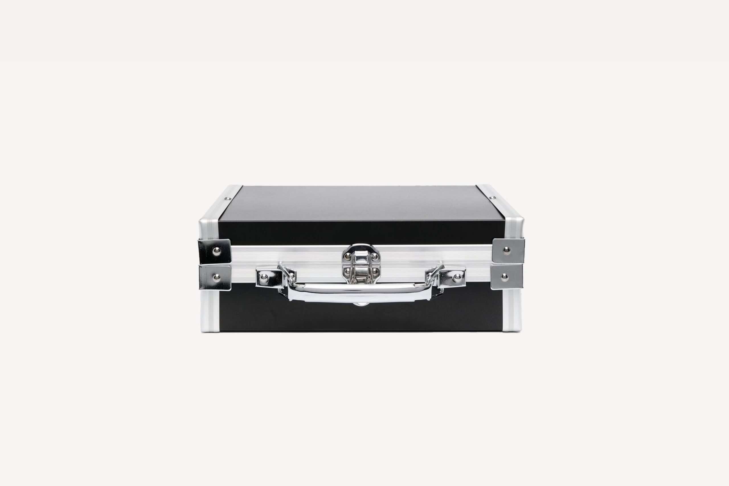 GO BIG OR GO SMALL WITH TRUNKS & LUGGAGE