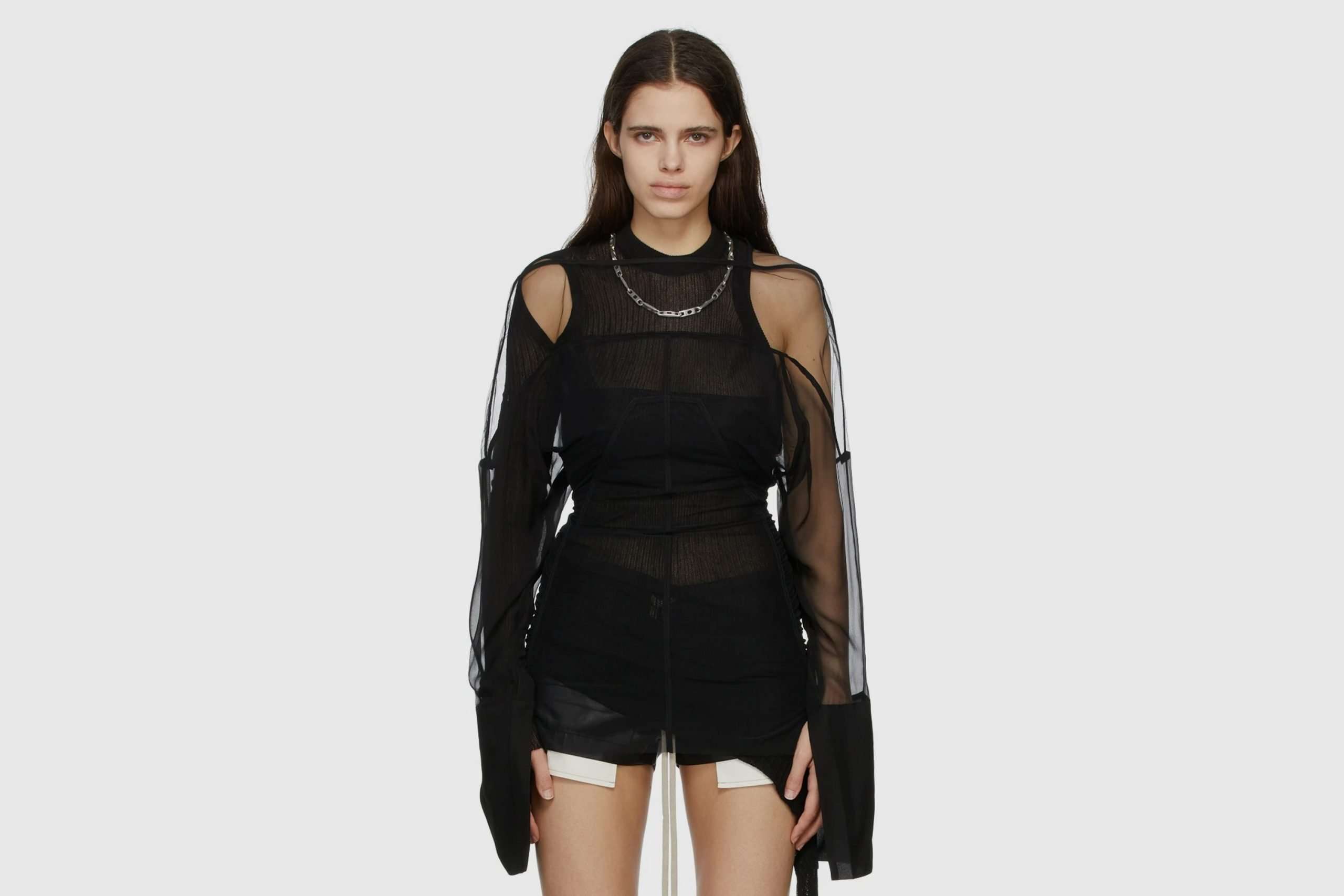 WE HAVE OFFICIALLY ENTERED THE DUNE ERA, HERE’S HOW TO DRESS FOR IT