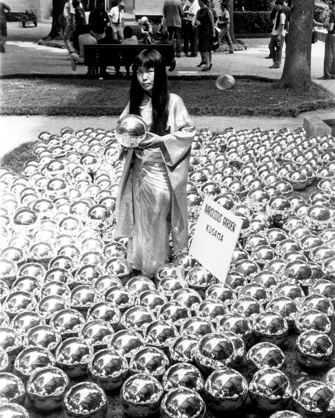 THE LIFE OF YAYOI KUSAMA: LOUIS VUITTON COLLABS & KALEIDOSCOPIC DREAMS