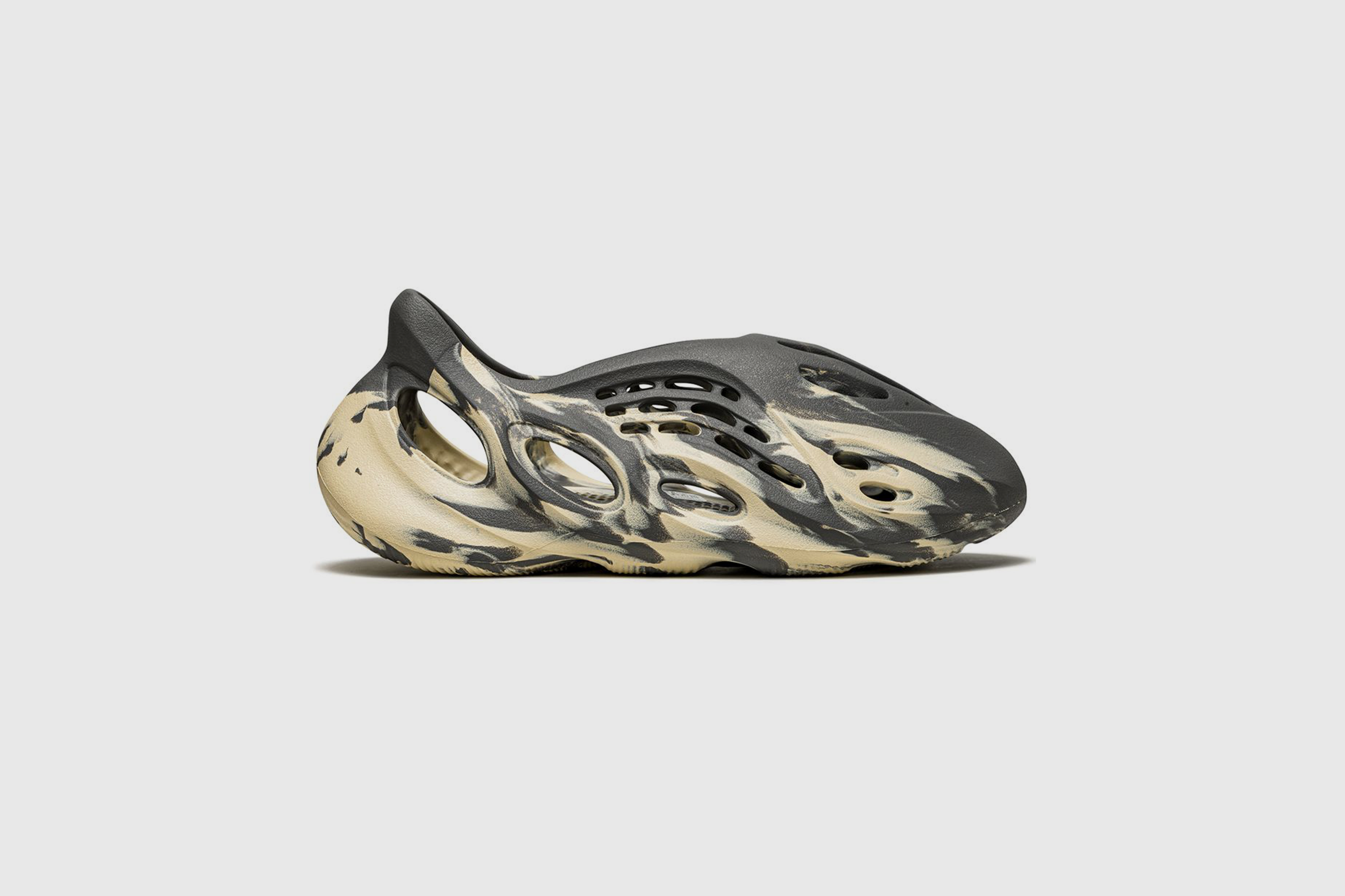 TREAT YOUR FEET TO A COMFORTABLE SLIP-ON EXPERIENCE THIS SUMMER
