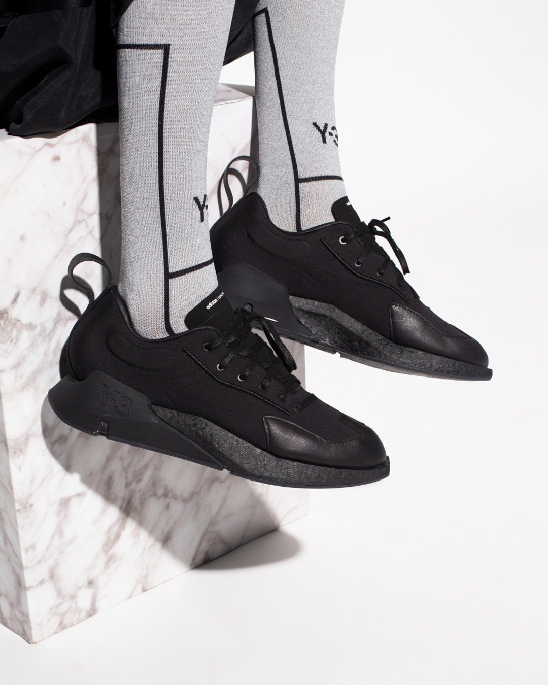 FASHION SCHOOL: PURE ELEGANCE FROM YOHJI YAMAMOTO