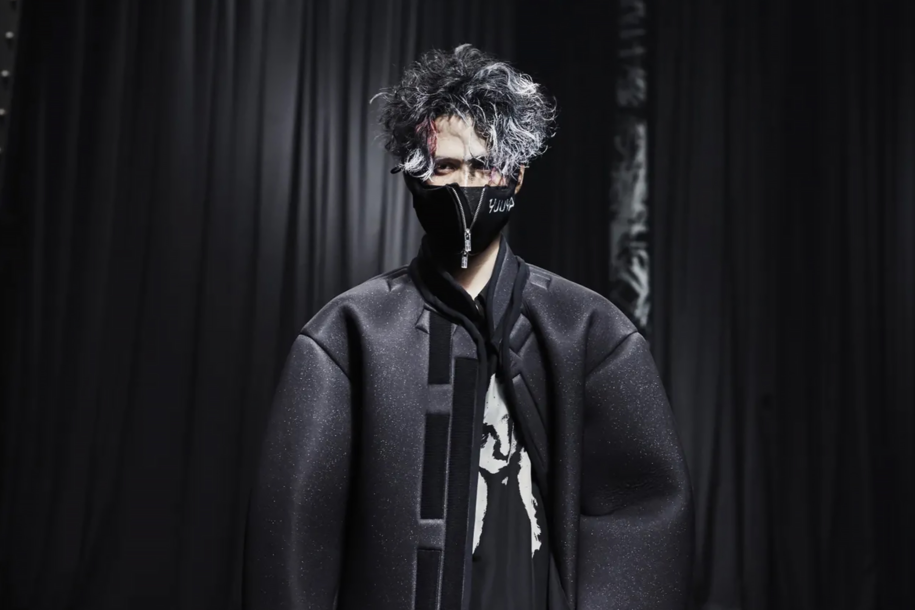 FASHION SCHOOL: PURE ELEGANCE FROM YOHJI YAMAMOTO